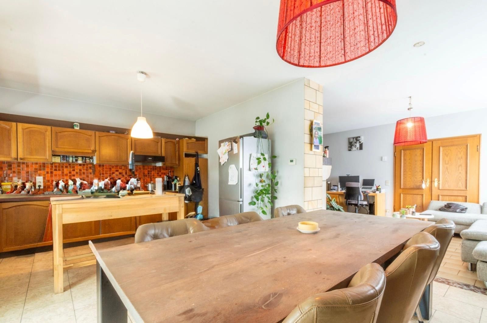 4-GEVEL WONING MET 4 SLAAPKAMERS + 2 BADKAMERS ! foto 4