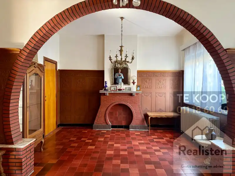 Statige burgerwoning met grote zongerichte tuin foto 13