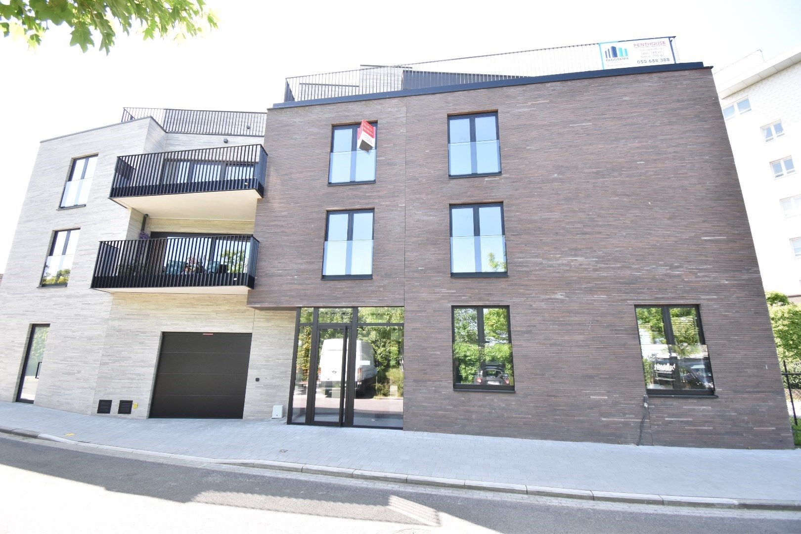 Prachtig nieuwbouwappartement foto {{pictureIndex}}