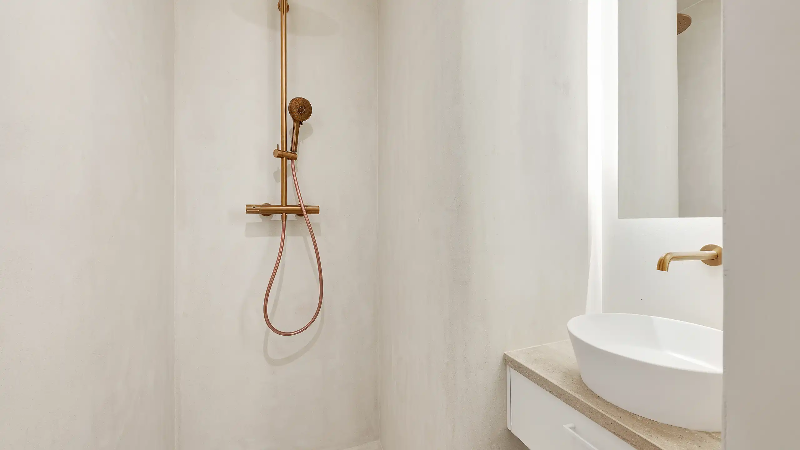 Prachtig vernieuwd appartement (3slpk) nabij het Rubensplein. foto 17