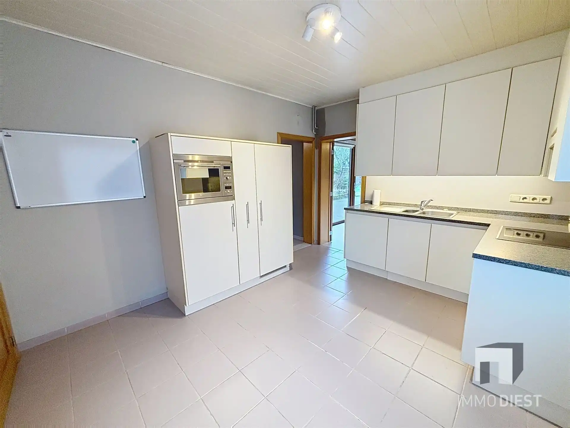 Charmante woning op 15,85are op uitstekende locatie foto 12