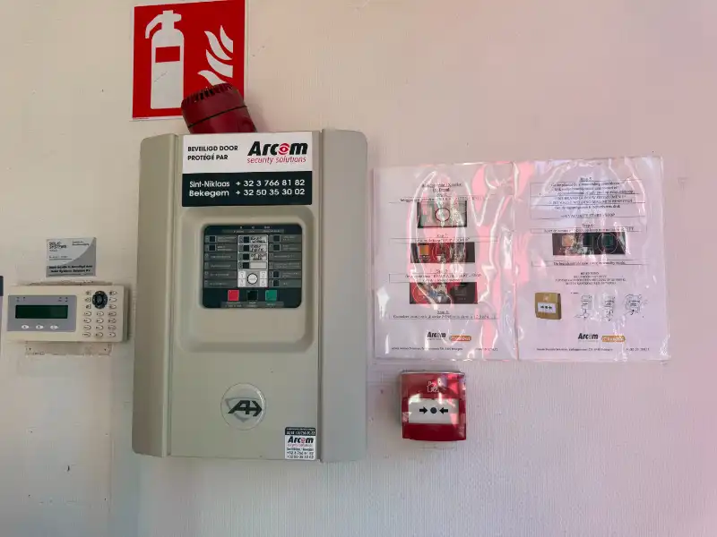 Handelsruimte te huur van 319 m² foto 11
