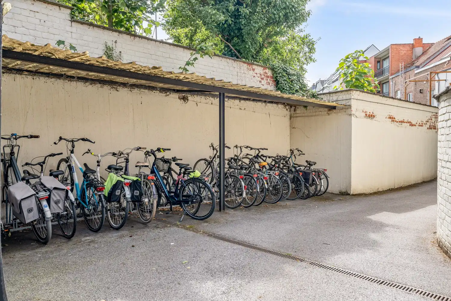Prachtig gerenoveerde en gemeubelde studio met een terras, een kelder en een autostaanplaats nabij het UZ Gasthuisberg te centrum Leuven! foto 19