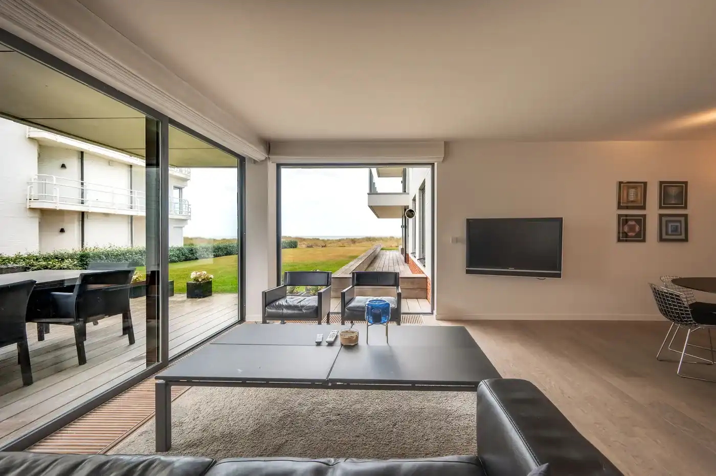 Royaal villa-appartement met frontaal zeezicht, aan de Wandeldijk in het Zoute foto 16