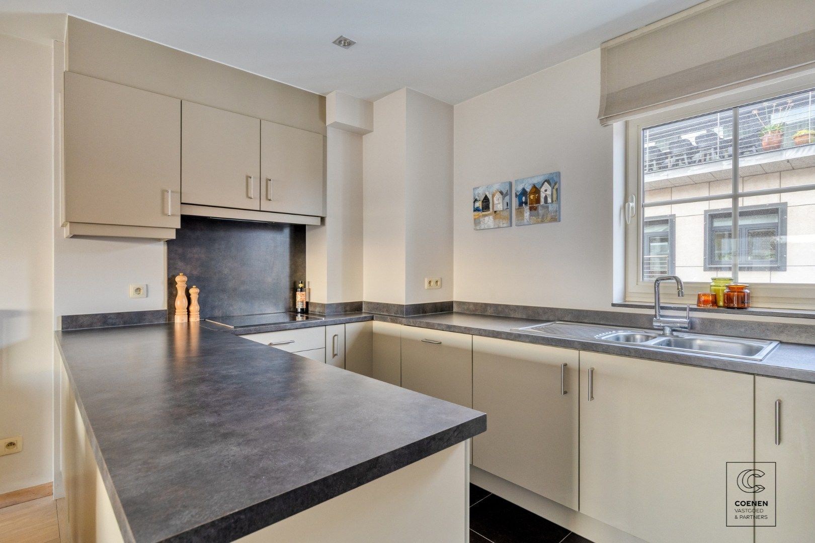 Prachtig duplux appartement met een bew. opp. van 120 m², twee slpk en 2 x terras op een absolute toplocatie te  centrum Lier! foto 7