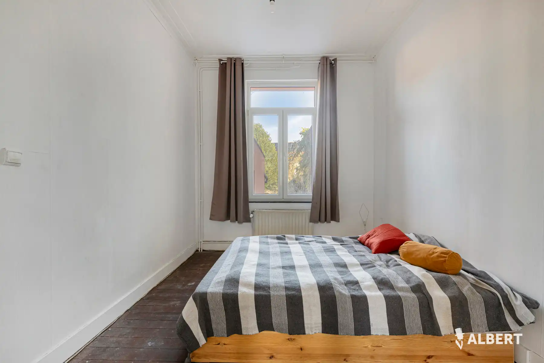 Instapklare gezinswoning met 4-5 slaapkamers foto 12