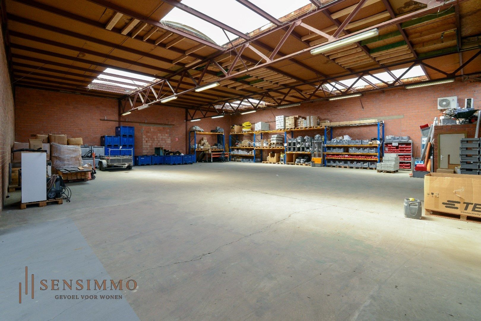 Ruime loods, geschikt voor vrachtwagengarage, op industriezone in Houthalen-Helchteren foto 7