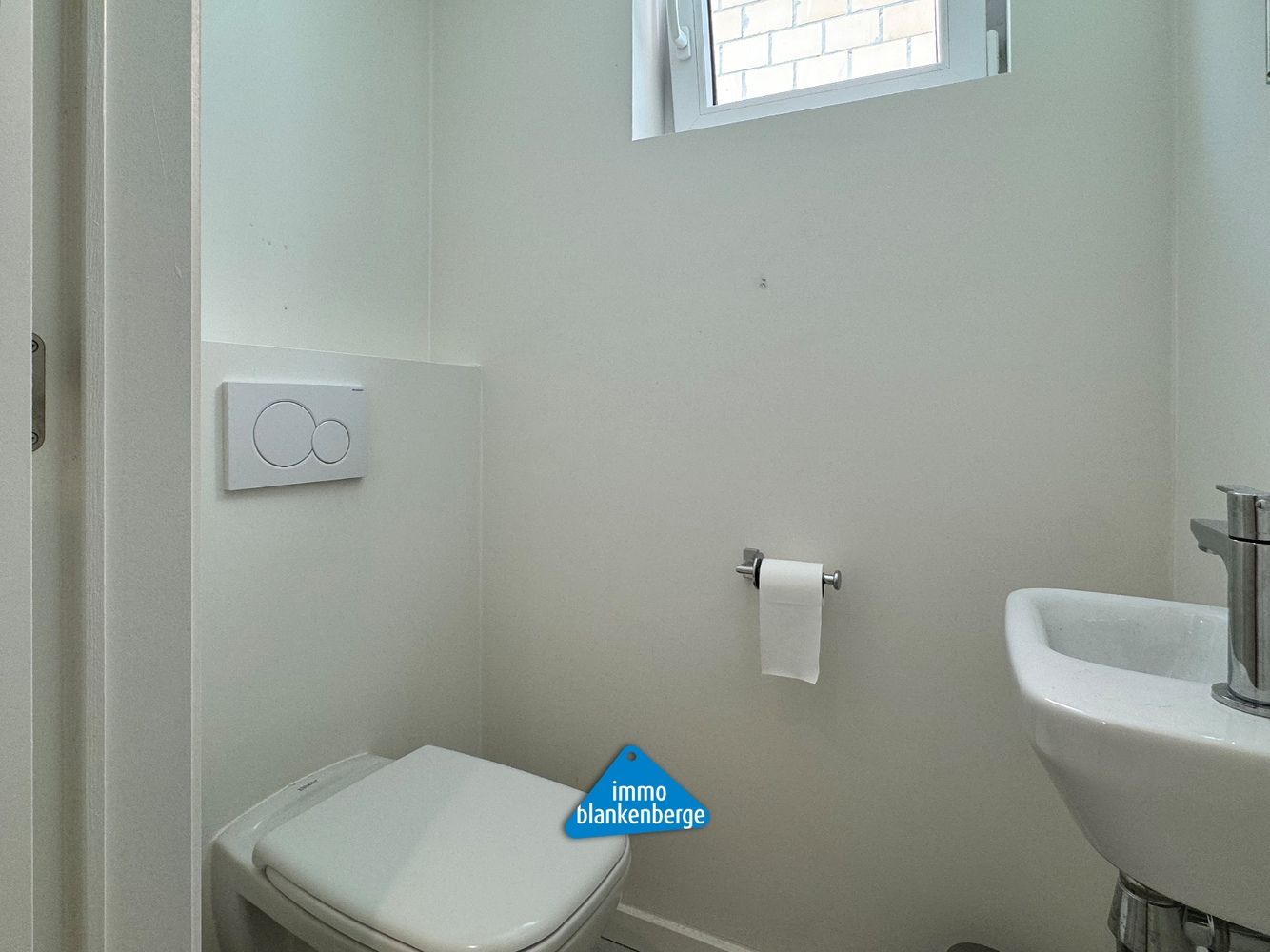 Zeer ruim triplex appartement met huislift, vlak bij de Zeedijk van Blankenberge foto 22