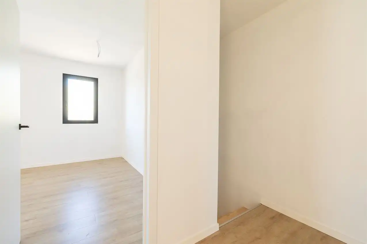 Instapklare nieuwbouwwoning met 3 slk foto 15