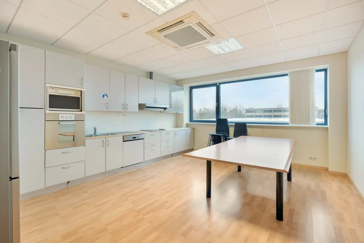 Kantoor te koop in het industriepark te Haasrode/Heverlee met 14 parkings - opp. 626 m² - verkoop van aandelen foto 20