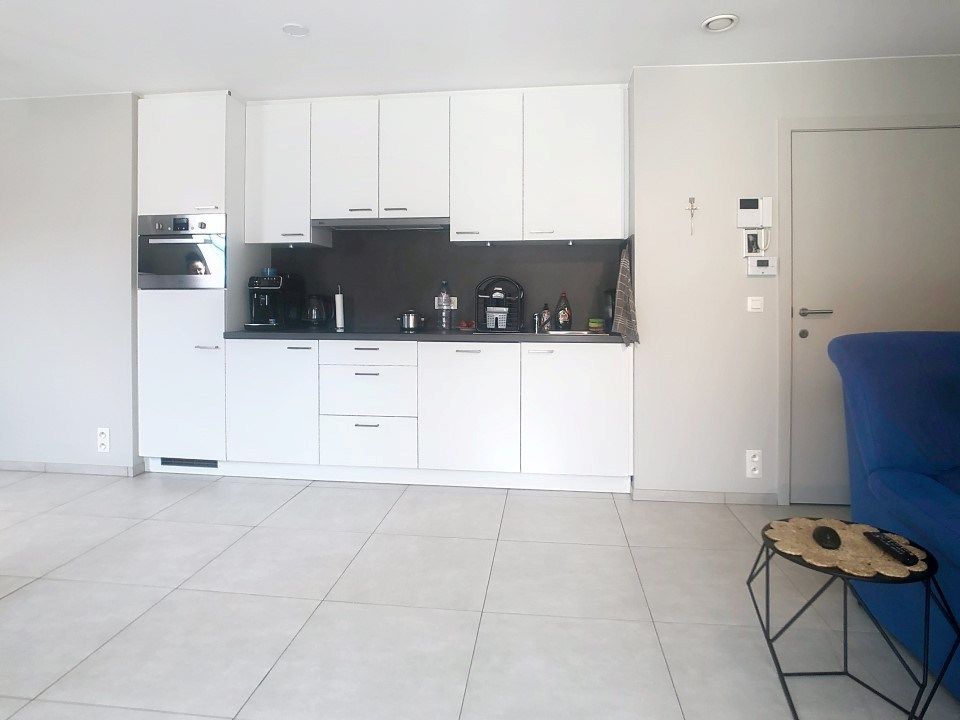 Recent, centraal gelegen appartement met 2 slaapkamers foto 3