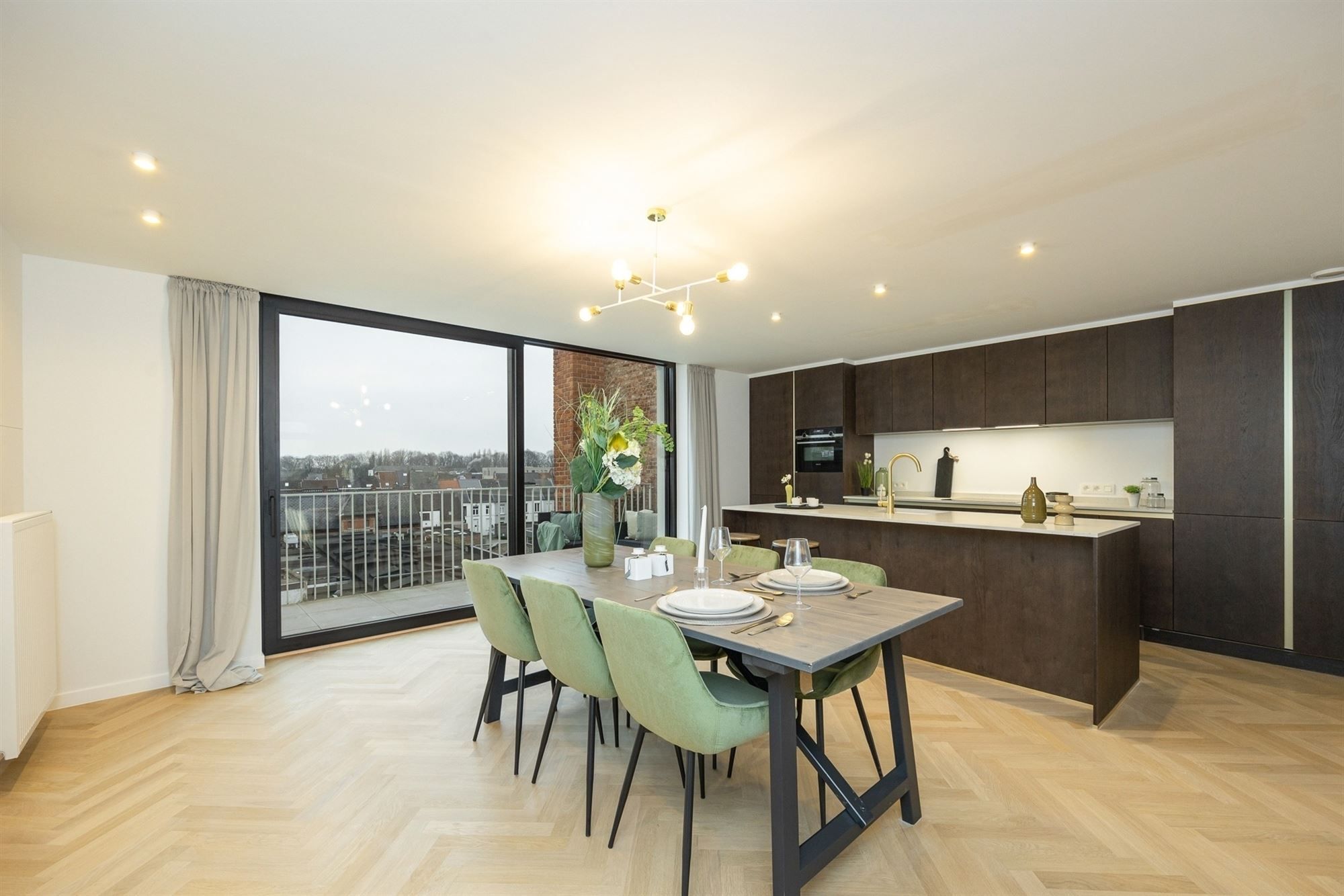 Sublieme penthouse op unieke locatie in hartje van Lier foto {{pictureIndex}}