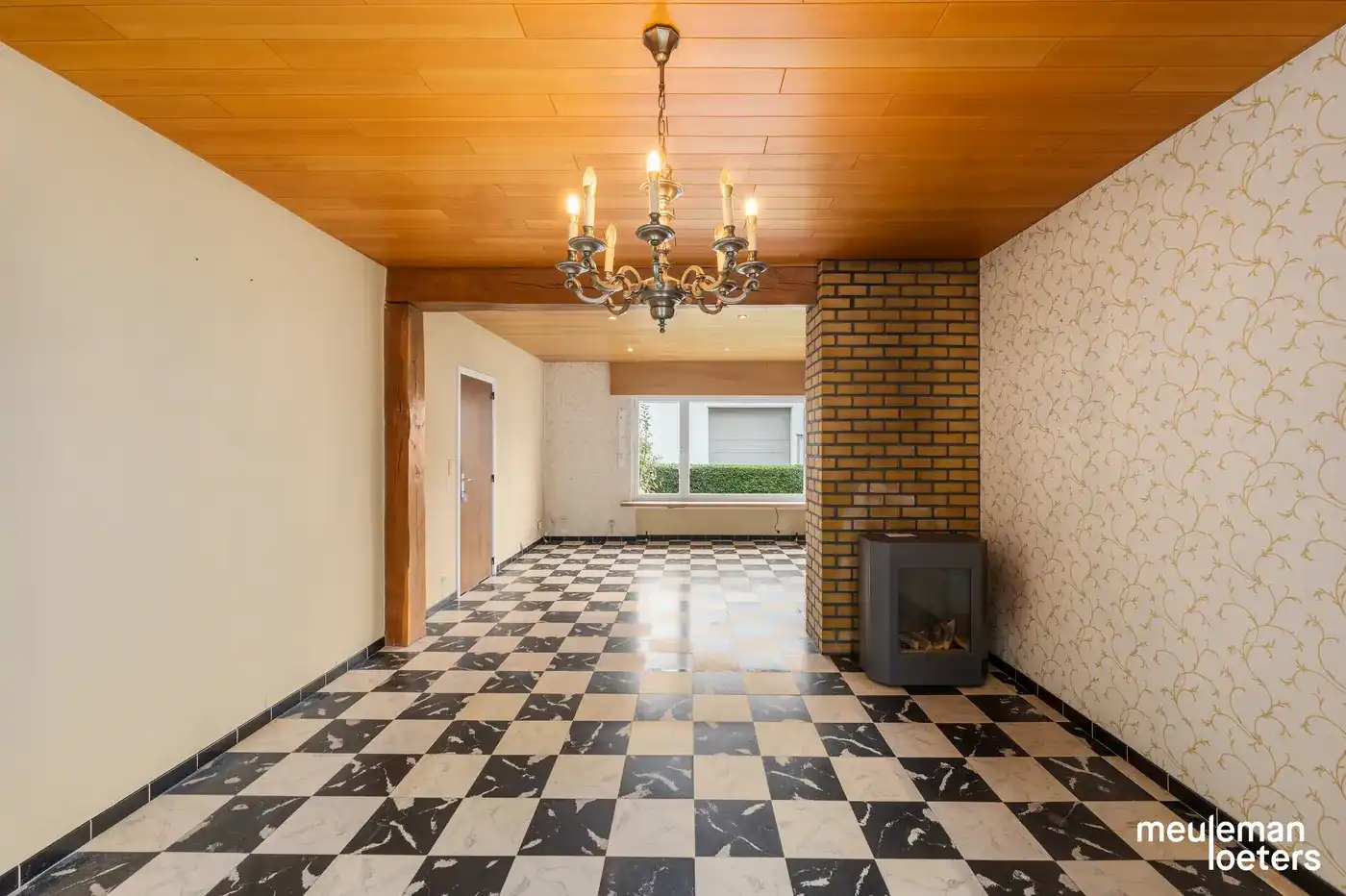 Ruime gezinswoning met tuin en garage in het hart van Lissewege foto 5