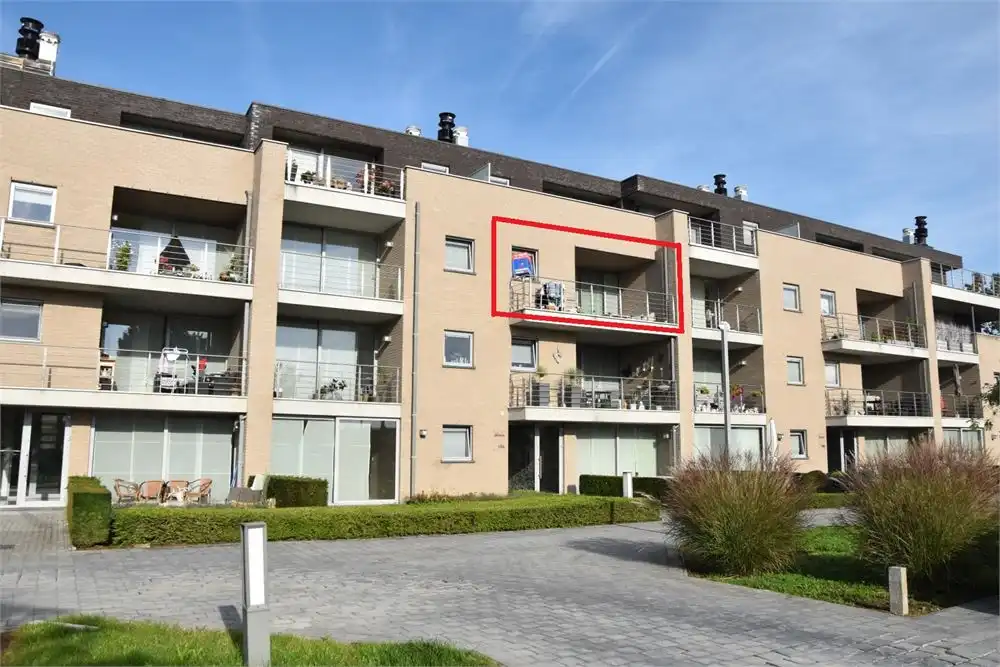 Zeer verzorgd appartement met 2 slaapkamers foto {{pictureIndex}}