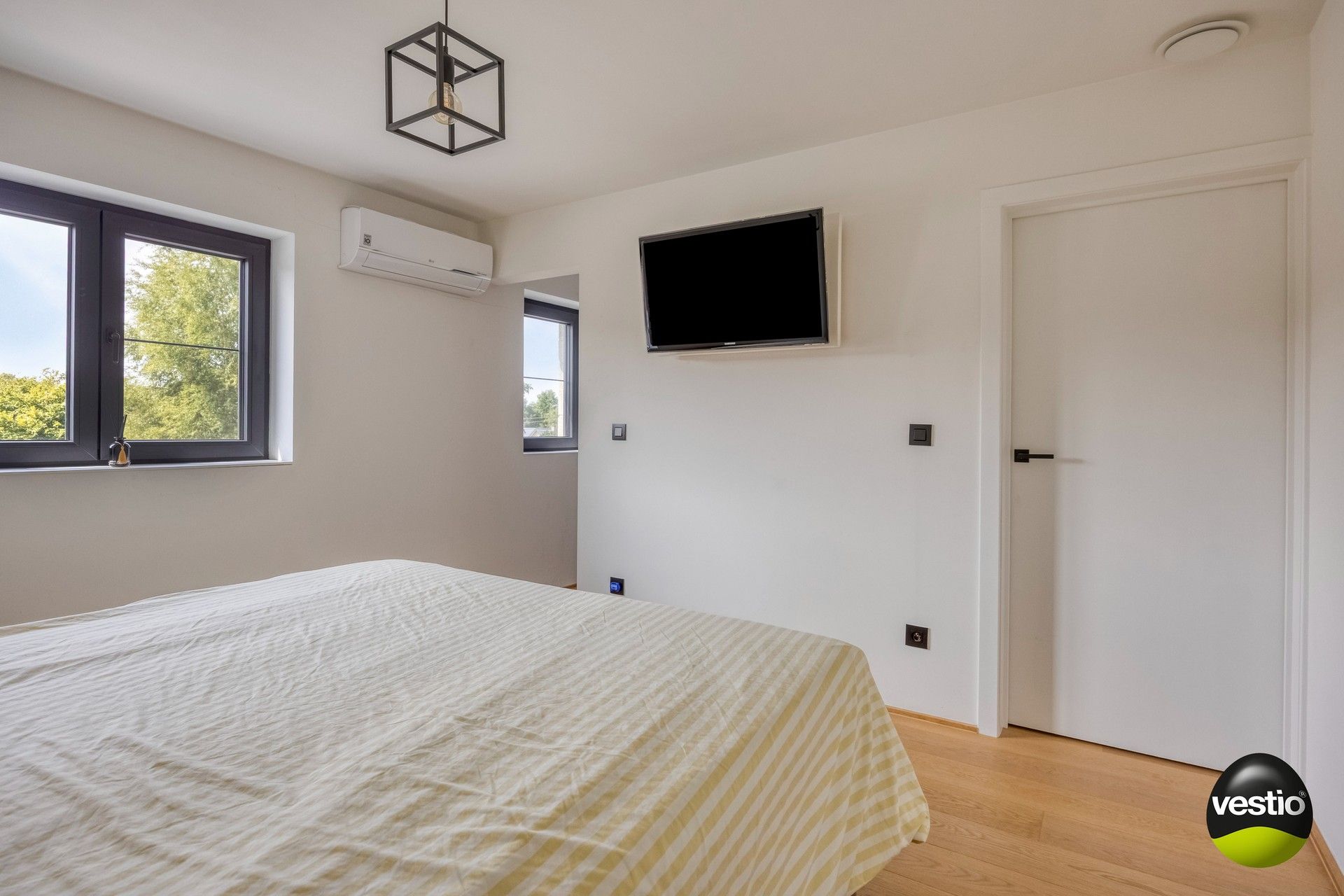 GERENOVEERDE, ENERGIEZUINIGE WONING OP RUSTIGE LOCATIE foto 30