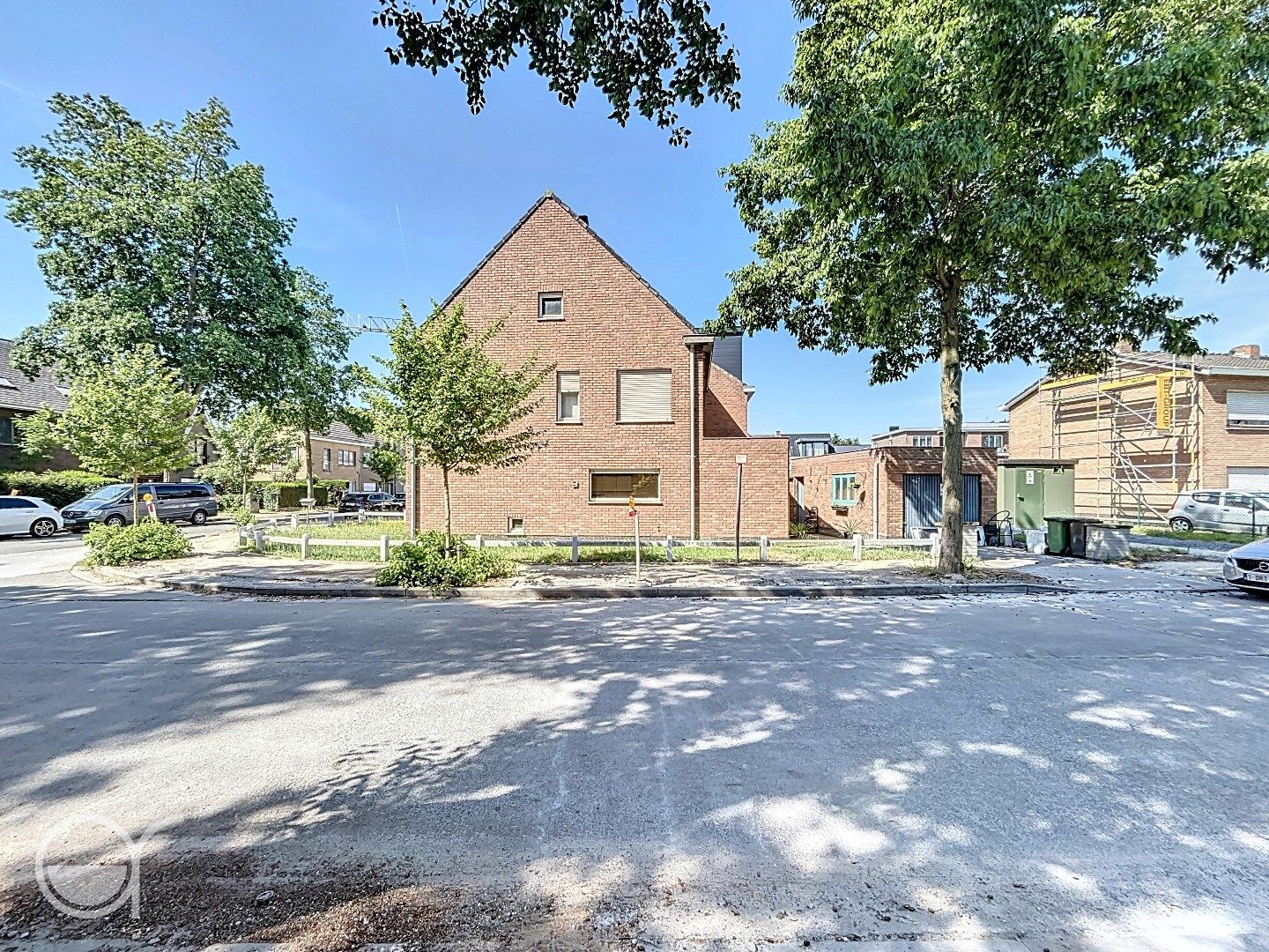 Te renoveren halfopen bebouwing met garage in Wondelgem foto 23