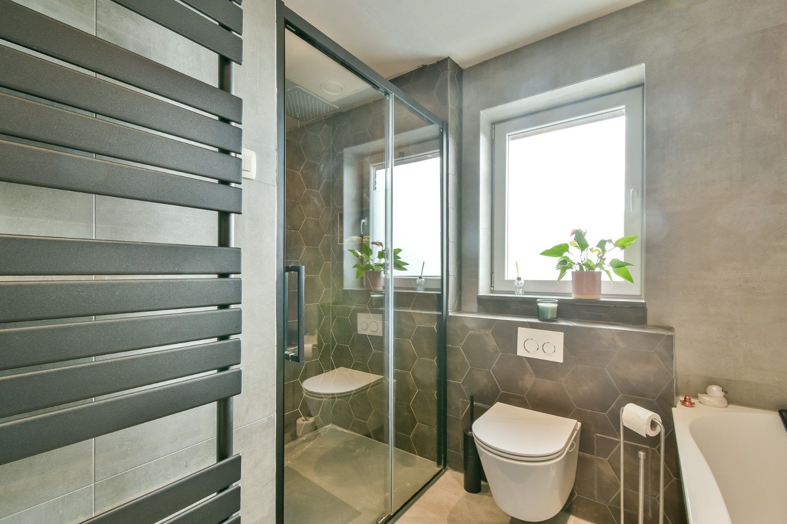 Energiezuinige woning in een rustige straat! foto 11