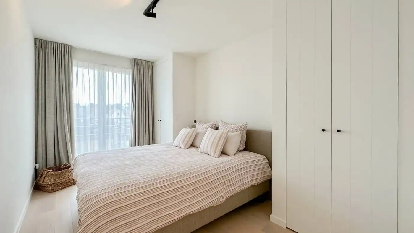 Ruim en lichtrijk appartement met 3 slaapkamers, vlakbij de Groentenmarkt foto 10