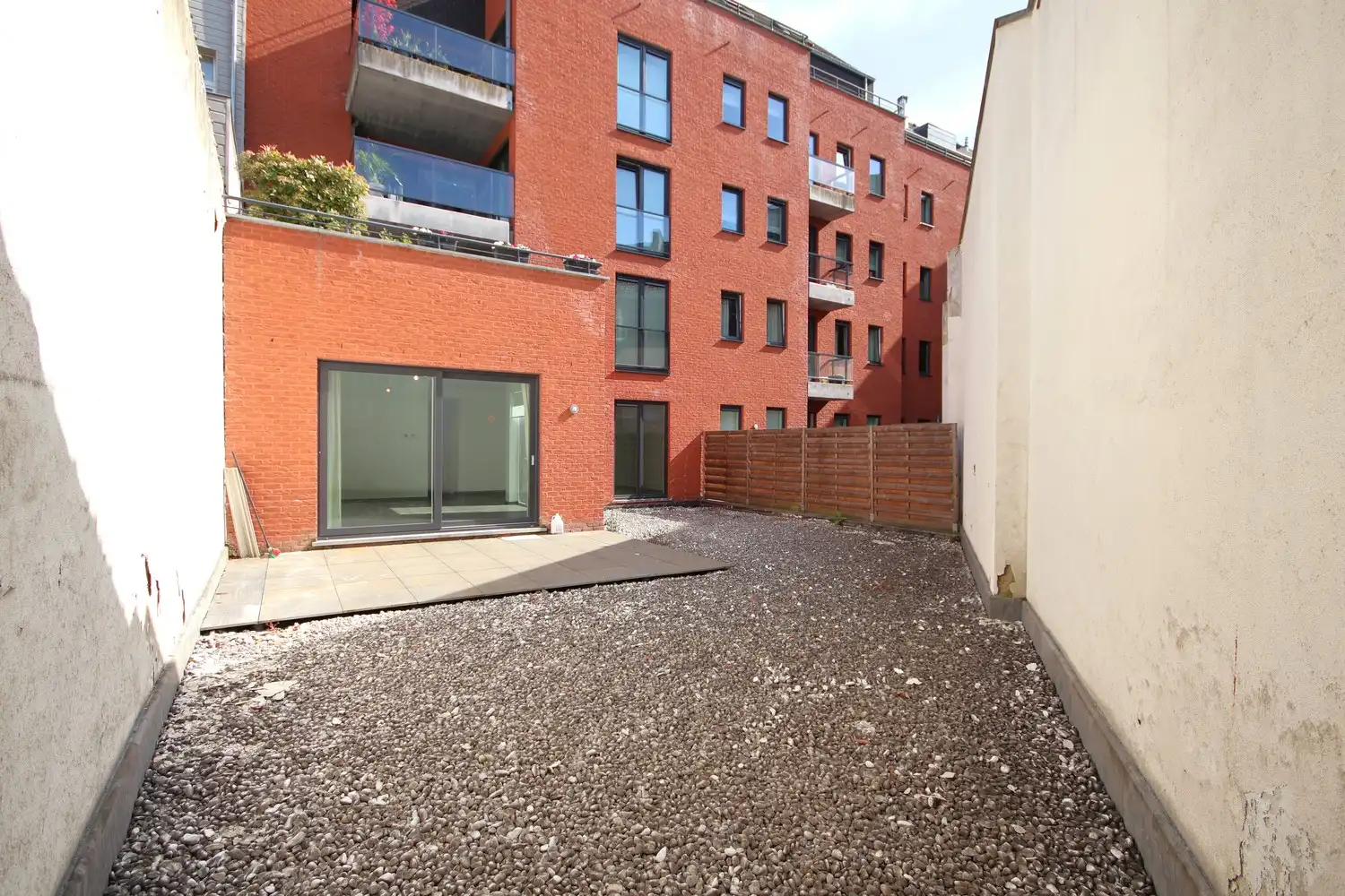 Modern gelijkvloers appartement met 2 slaapkamers en groot terras foto 5