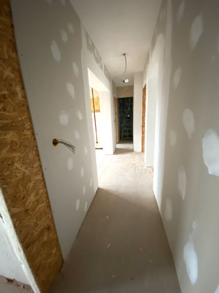 GEDEELTELIJK TE RENOVEREN woning centrum Geel met inpandige garage foto 7