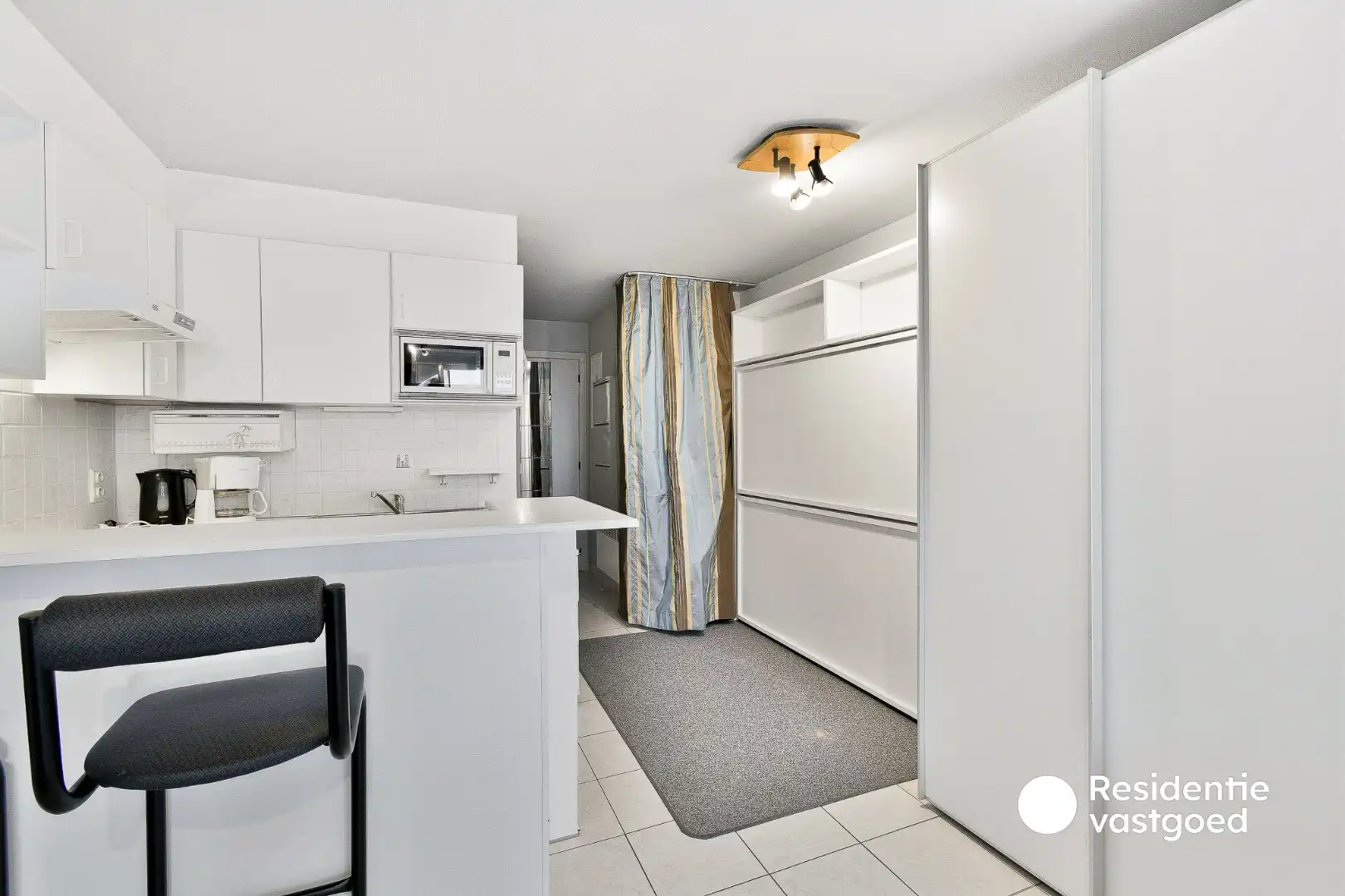 Gemeubelde studio in afgesloten vakantiepark met verwarmd zwembad foto 8
