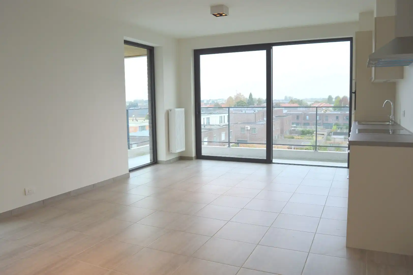 Prachtig appartement aan Kanaal Bossuit-Kortrijk te Harelbeke  foto 3