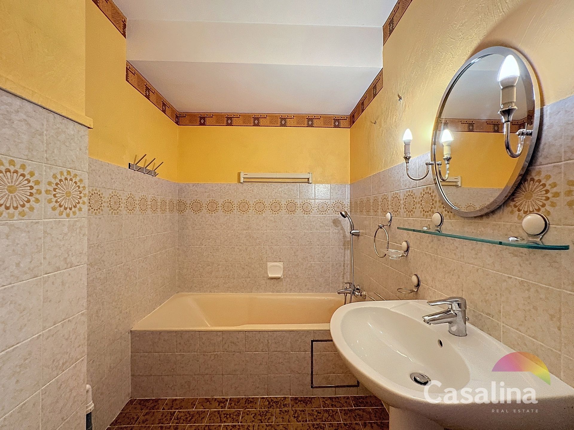 Twee slaapkamer appartement met garagebox foto 6