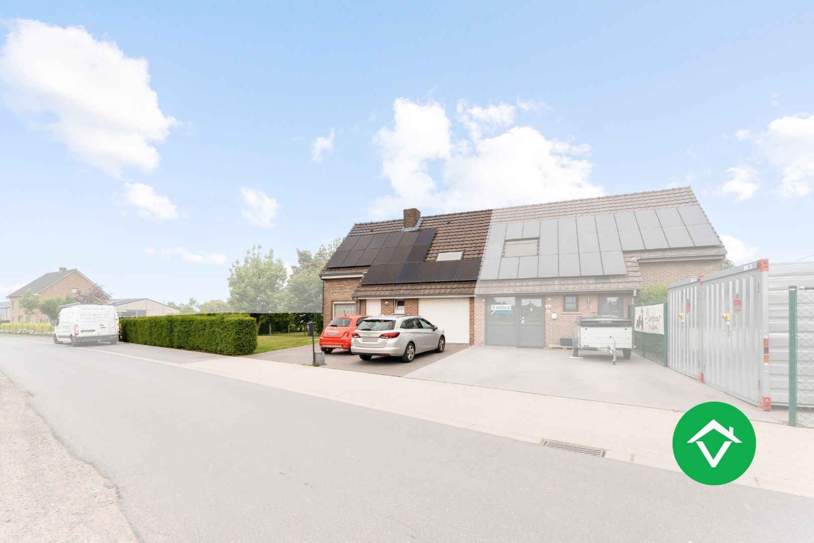 Instapklare woning met 3 slaapkamers en groene tuin te Koekelare foto 2