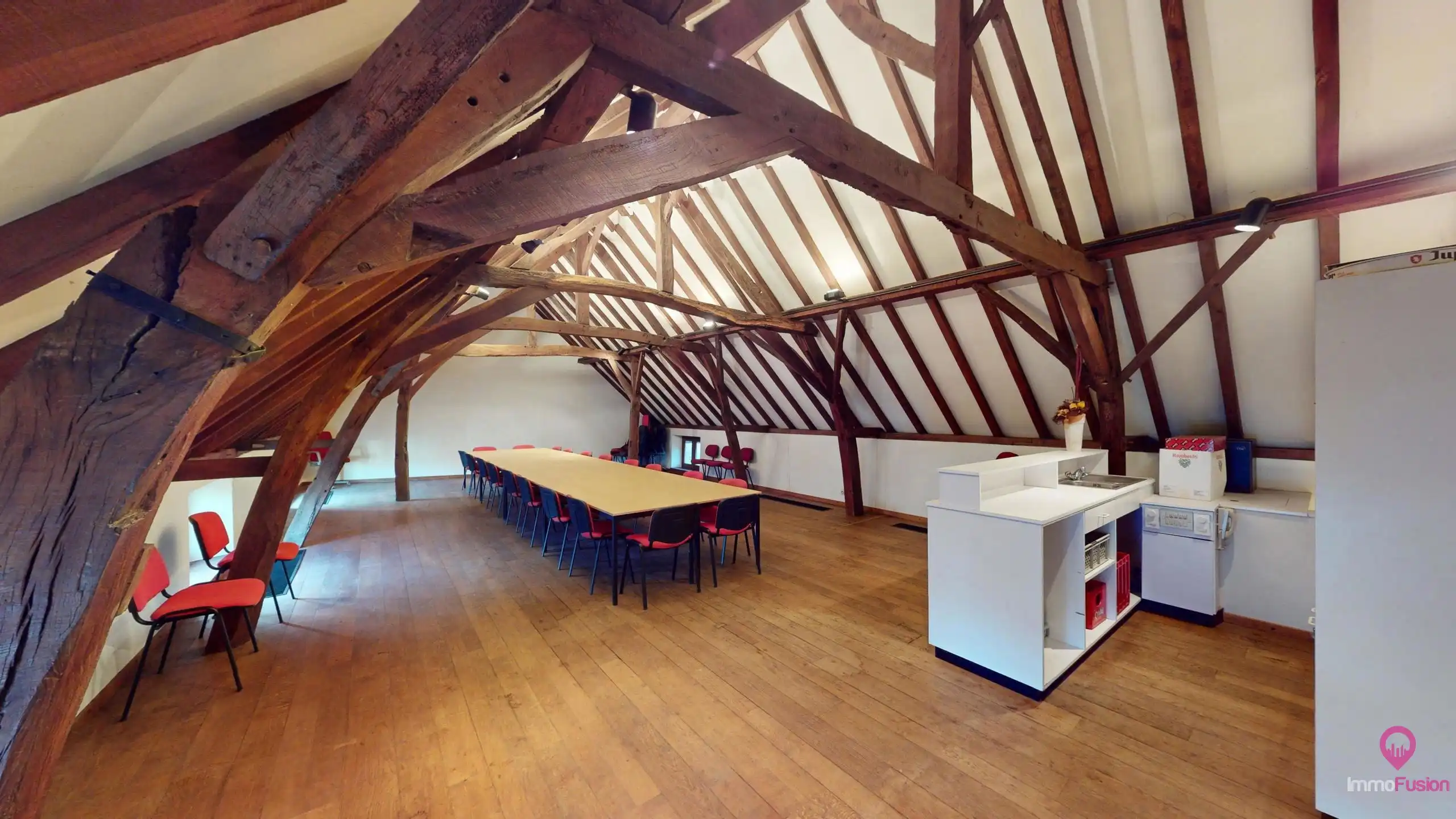 Historisch karakterpand van 380m² met kelder en binnentuin! foto 8