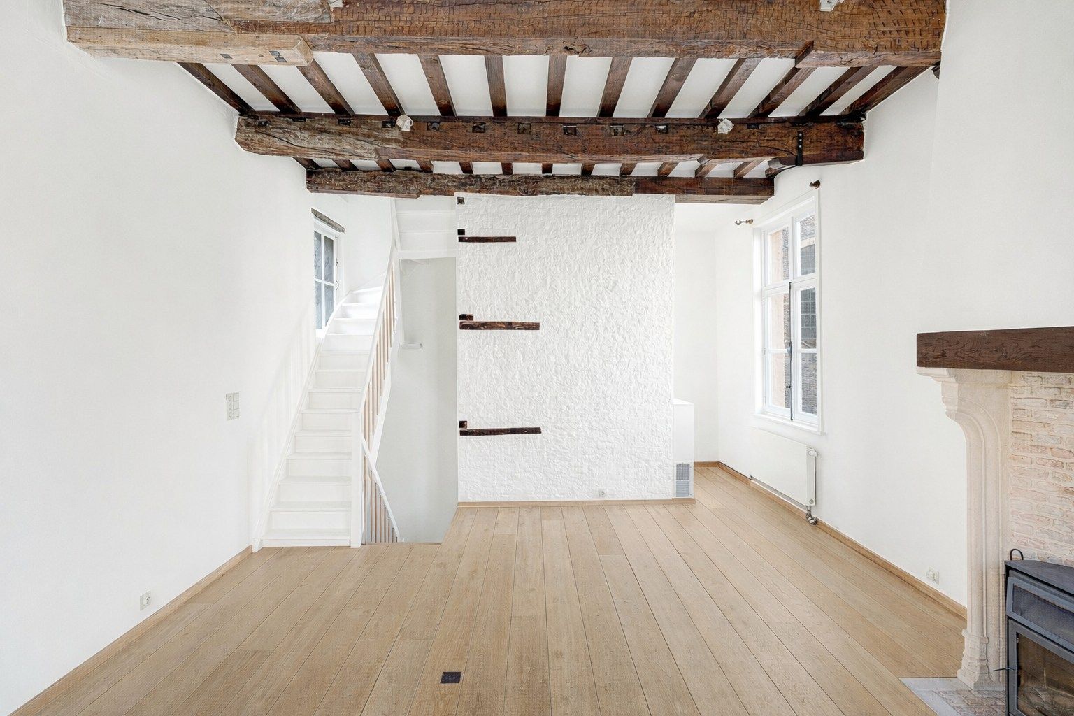 Charmante woning aan het Sint-Annaplein te Brugge foto 5