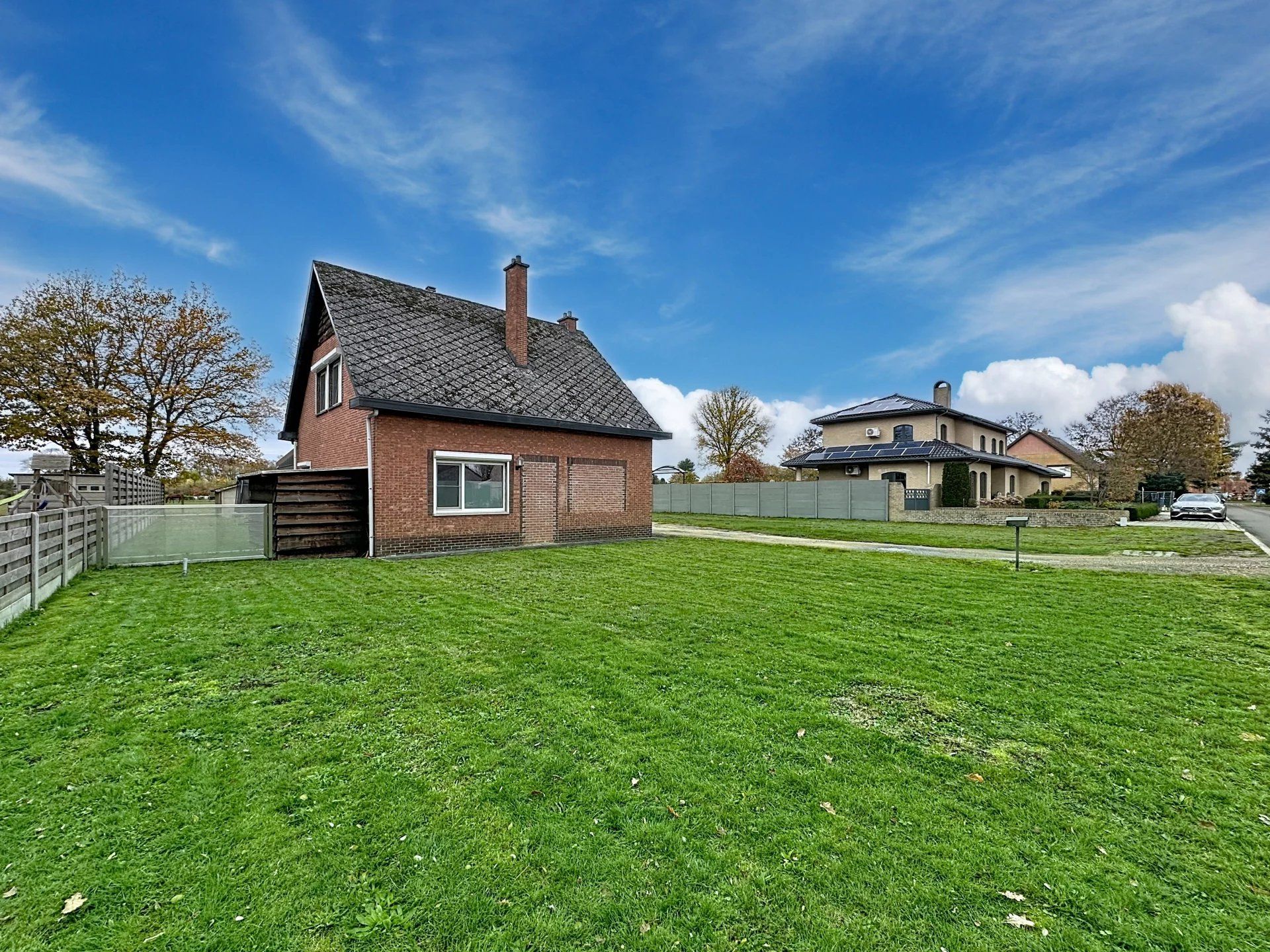 Op te frissen woning met 3 slaapkamers, op een groot perceel, eventueel 2 bouwplaatsen foto 35