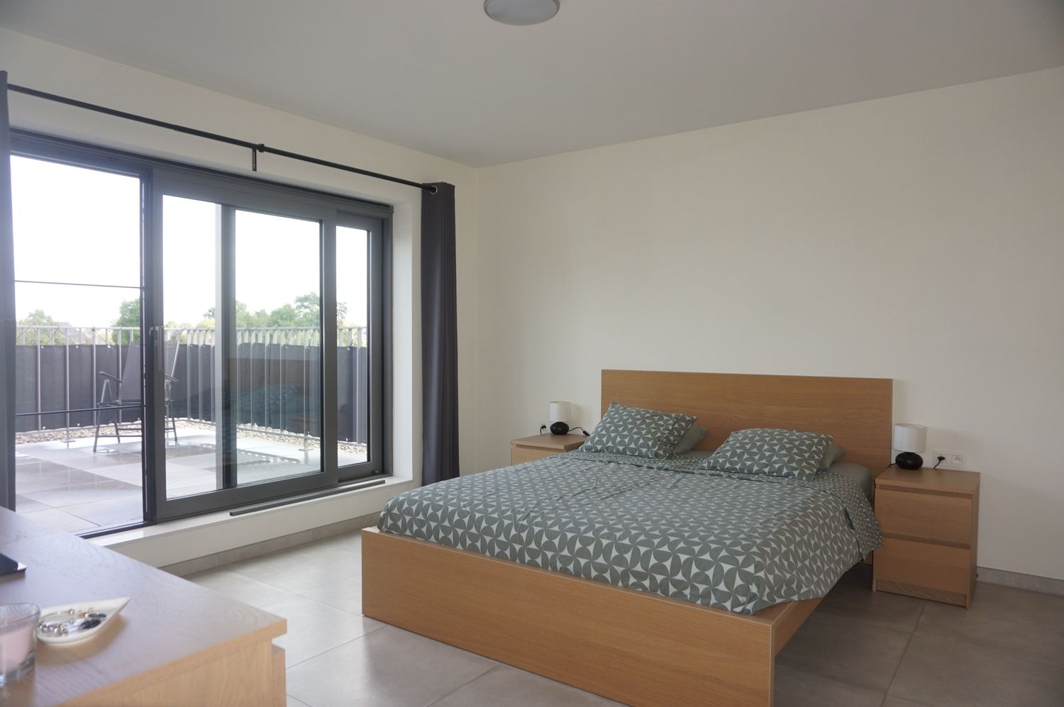 Modern appartement met 2 terrassen en autostandplaats nabij Paal-centrum foto 9