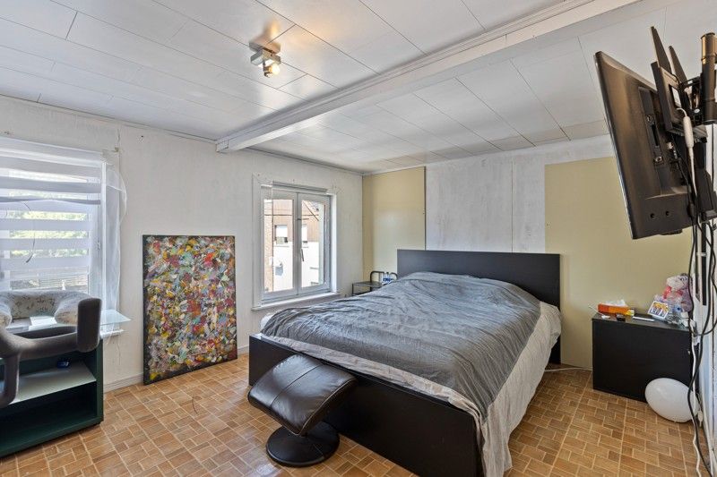 Op te knappen gezinswoning met mogelijkheid tot 4 slaapkamers TE KOOP in Oostrozebeke! foto 8