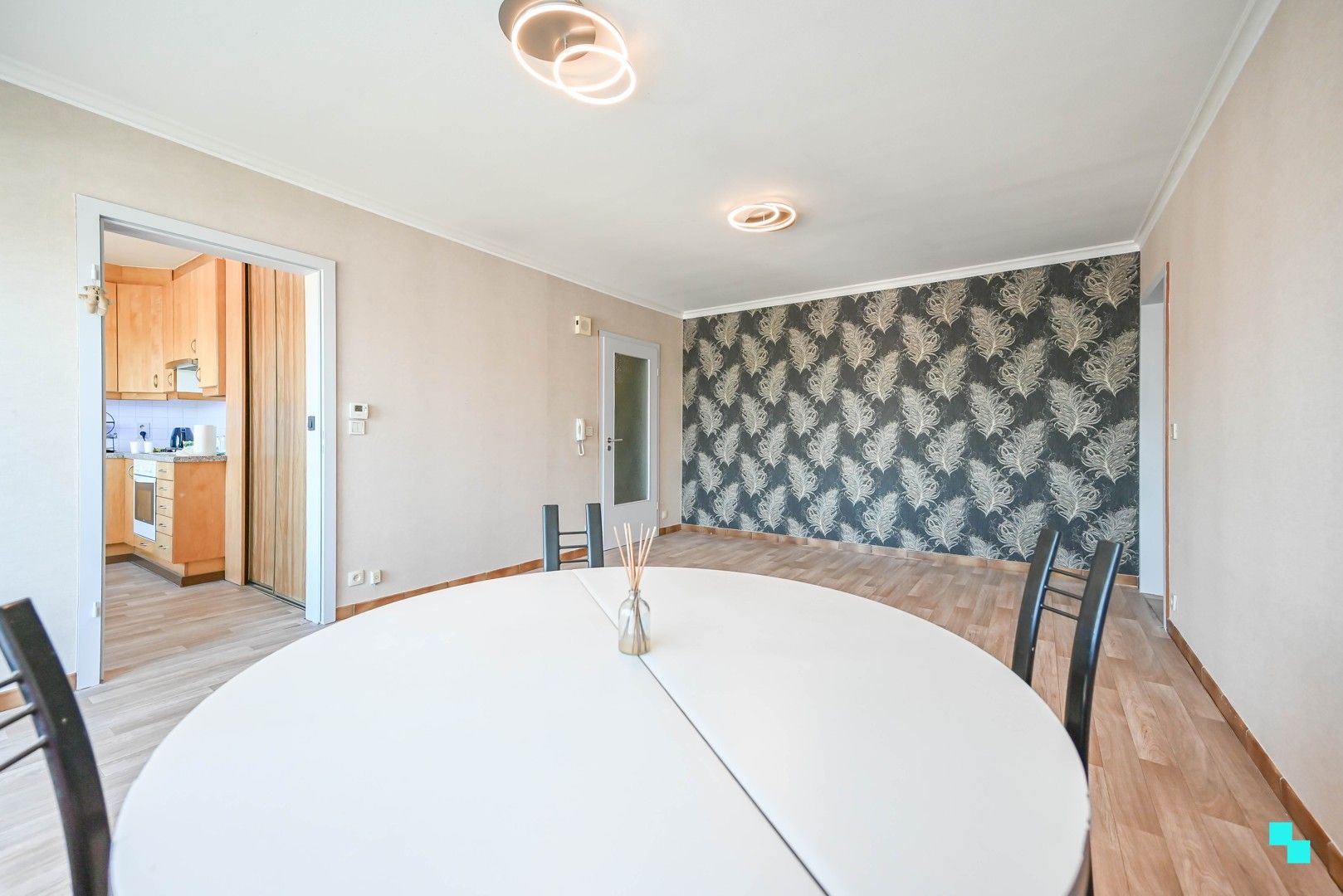 Gunstig gelegen en energiezuinig 2-slaapkamerappartement te Izegem foto 5