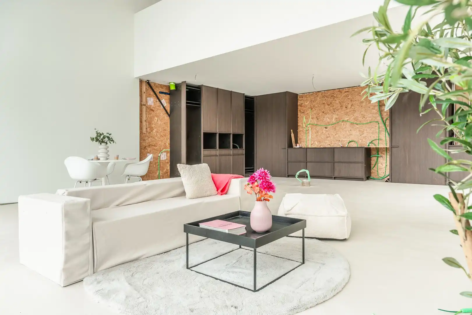 Moderne open bebouwing in oprichting met magazijn te Branst (Bornem) foto 3