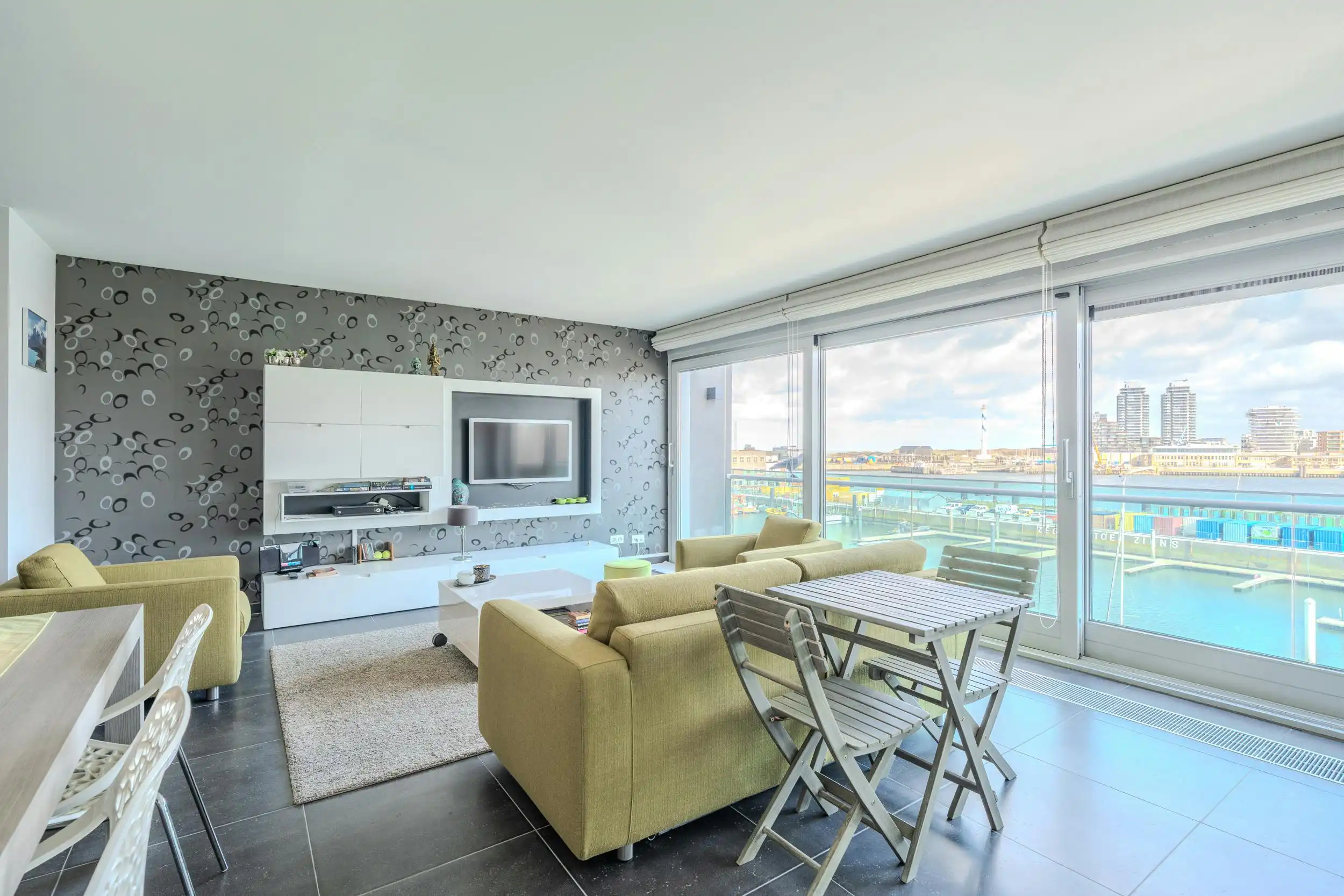 Fantastisch appartement langs de Visserskaai te Oostende foto 3