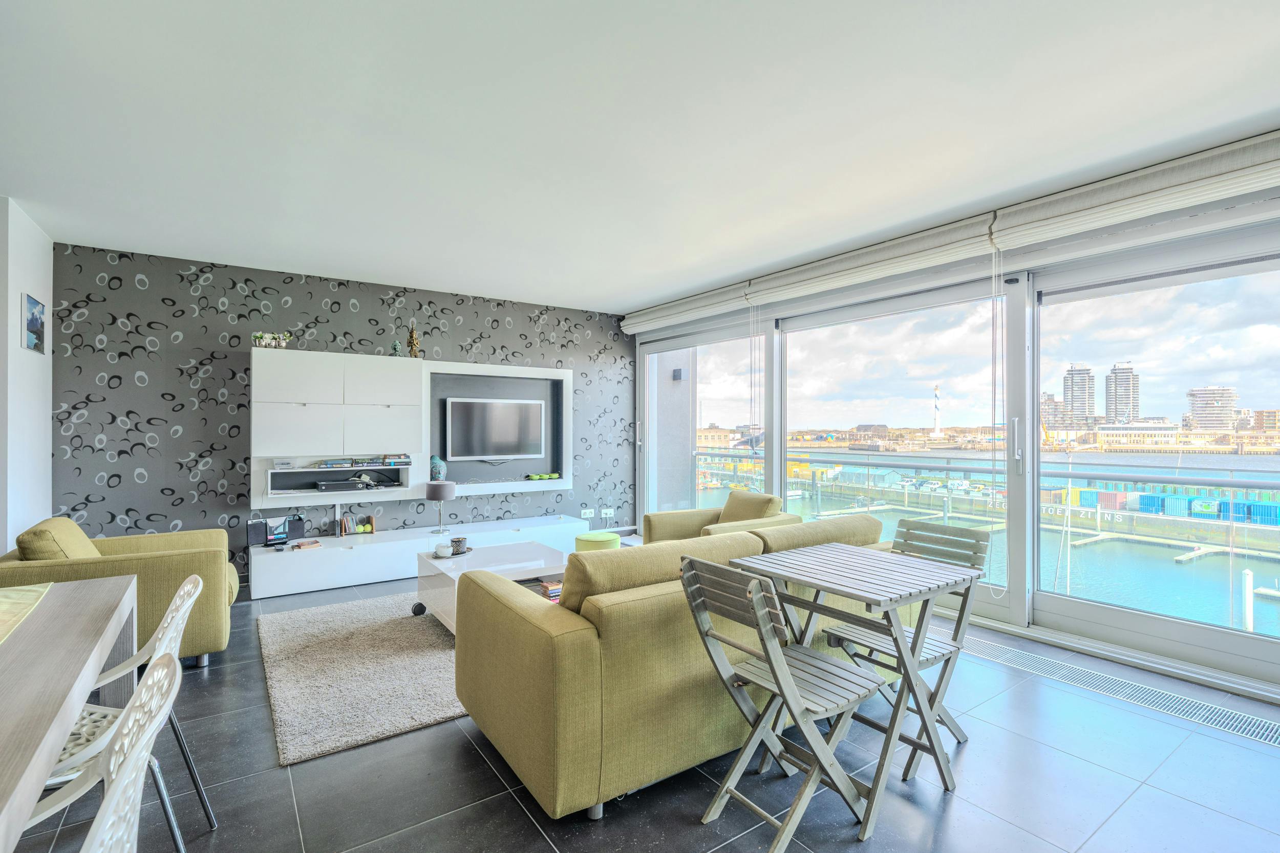 Fantastisch appartement langs de Visserskaai te Oostende foto 3