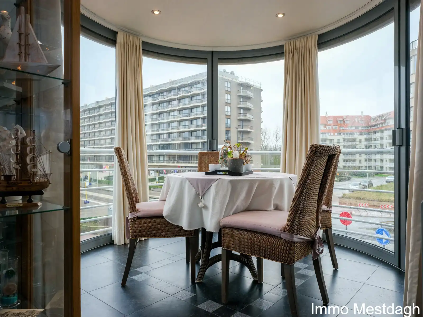 Luxueus Appertement met Panoramisch Zee- en Duinenzicht foto 14