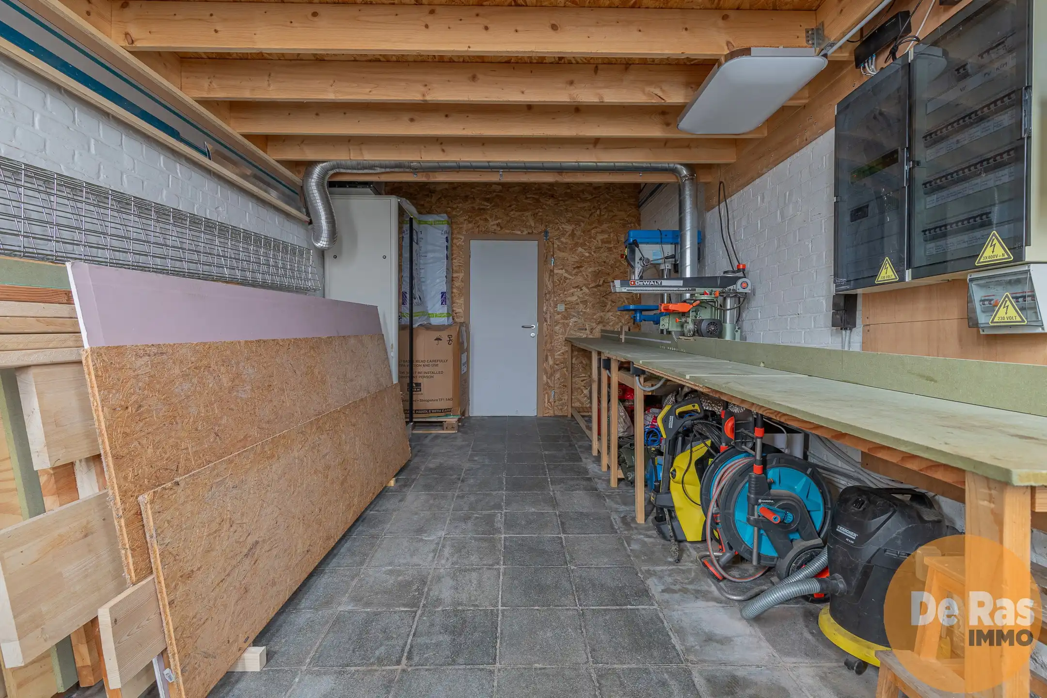 BURST - Ruime gezinswoning met 5 slaapkamers, garage en tuin foto 30