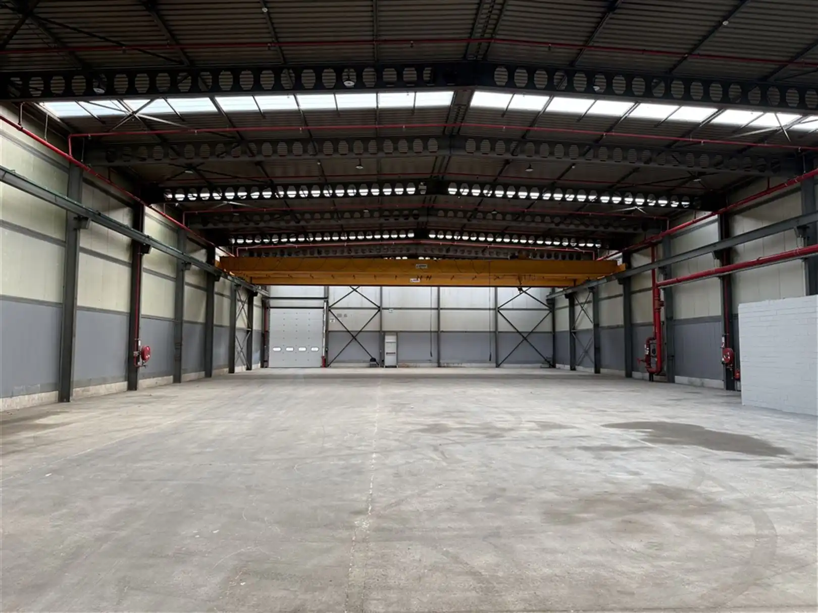 Goed gelezen magazijnen te Genk foto 6