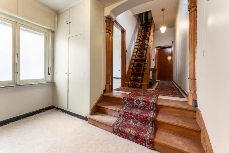 Te renoveren burgerwoning met enorm potentieel in hartje Roeselare foto 16