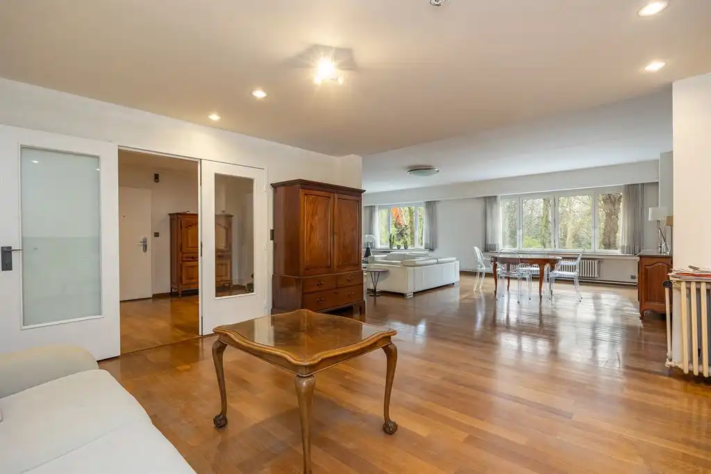 Ruim appartement met terras en zicht op Stadspark foto {{pictureIndex}}