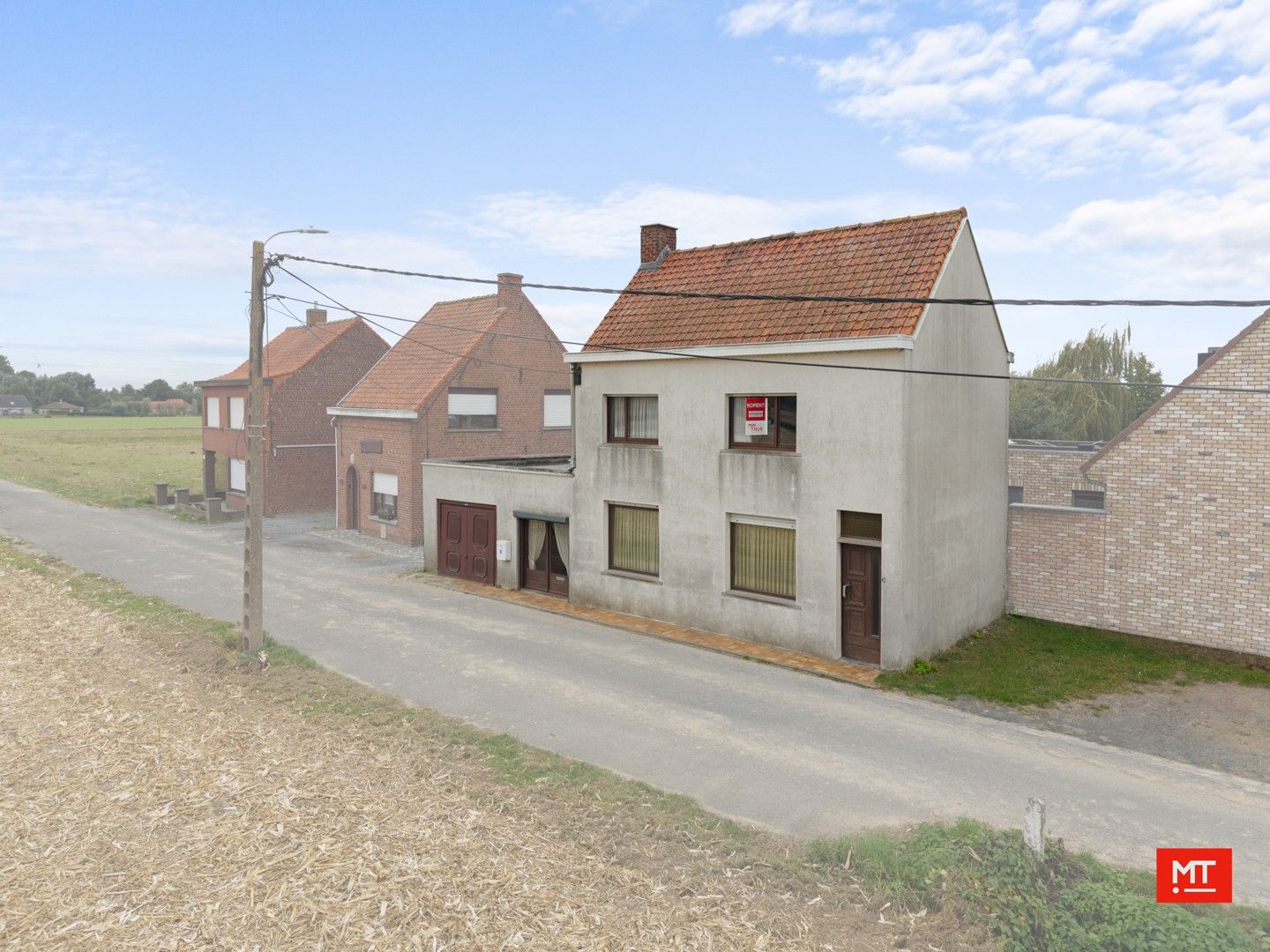 Hoofdfoto van de publicatie: Te renoveren woning met landelijke ligging te Geluwe