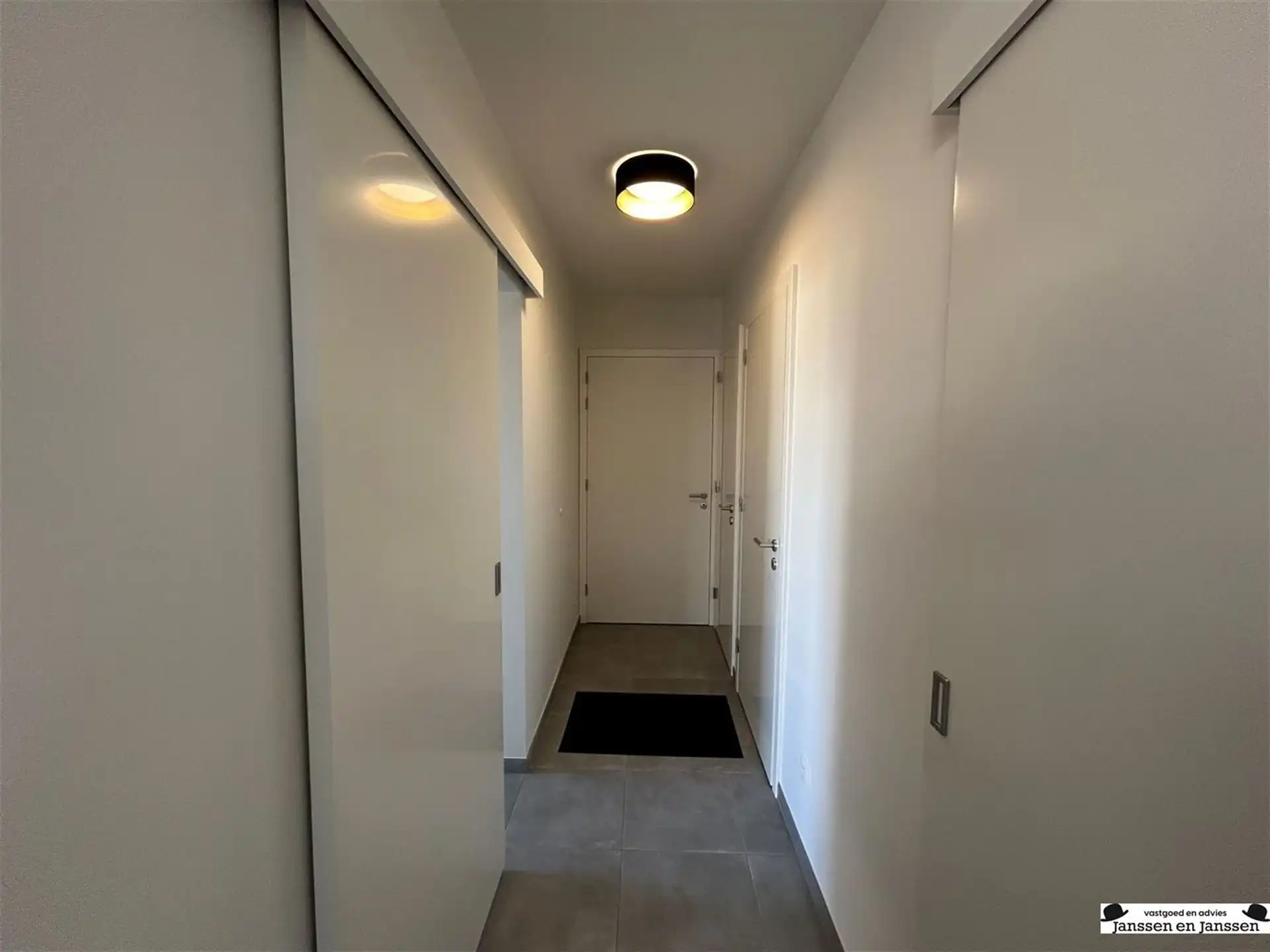 Prachtig appartement met 1 slaapkamer, parking en berging foto 13