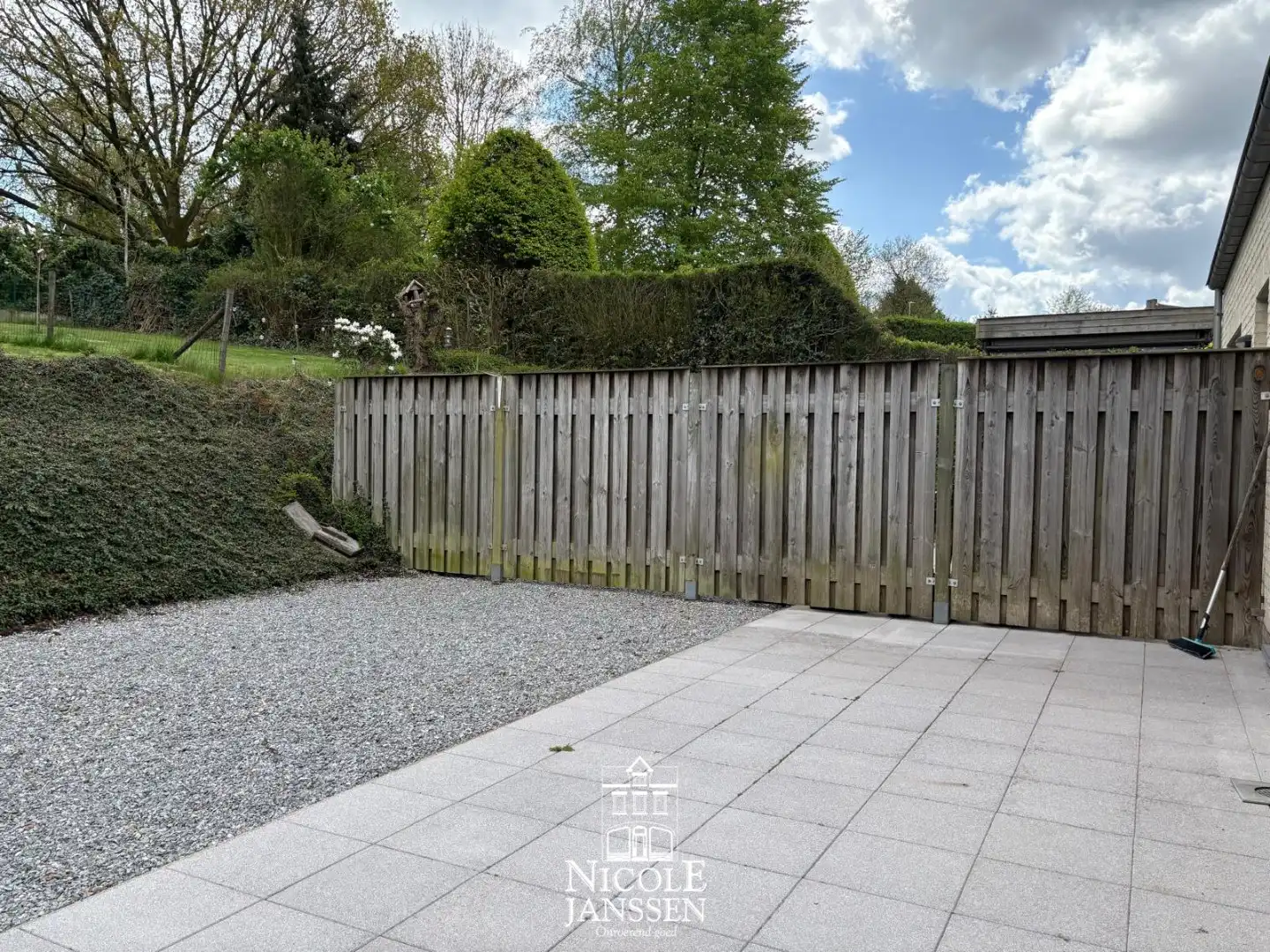 Halfvrijstaande woning  foto 16