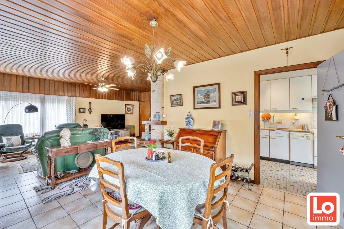 IN OPTIE! Te renoveren gelijkvloers woning met een open zicht op de achterliggende velden. foto 5