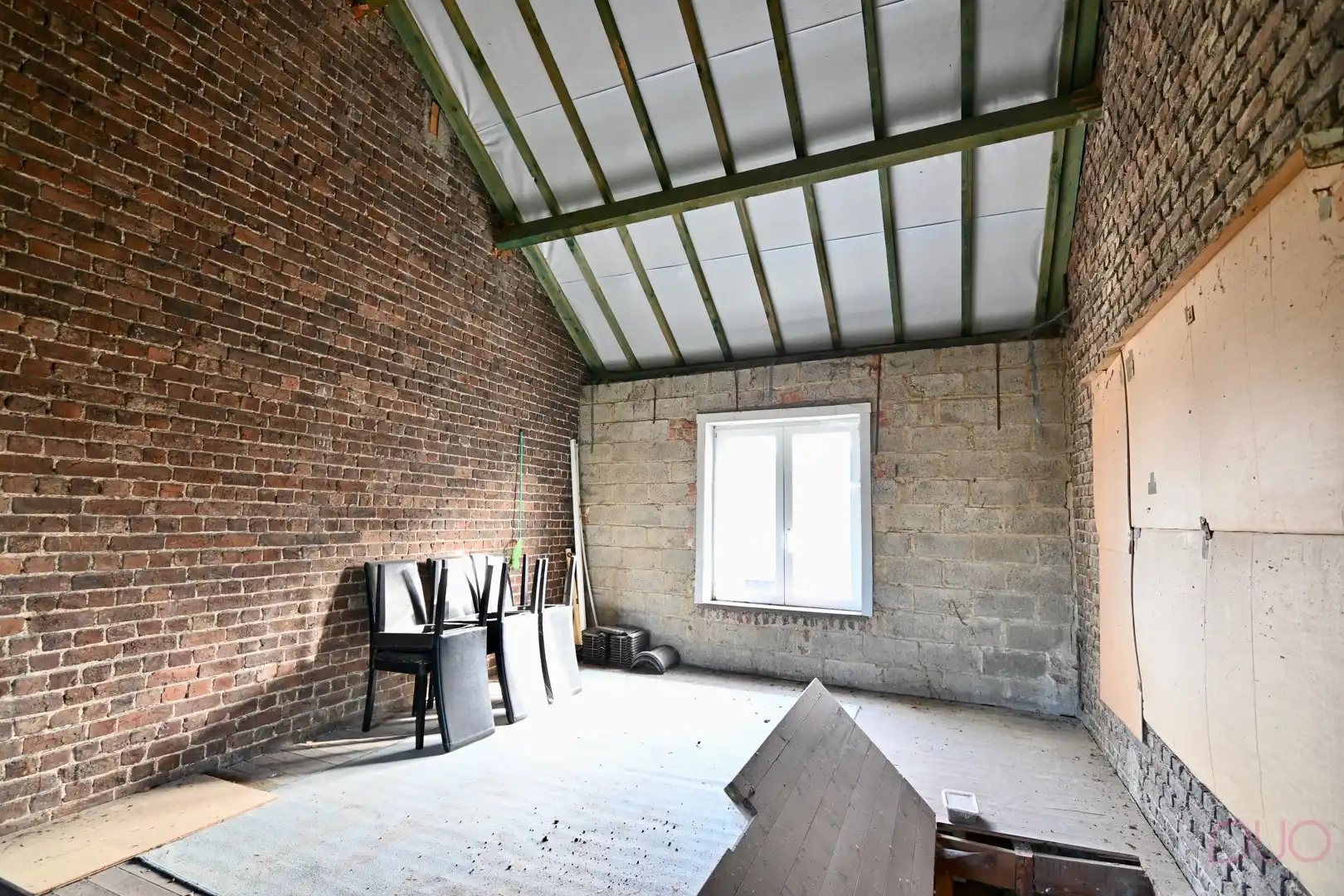 Rustig gelegen instapklare woning met drie slaapkamers op een perceel van 4a30ca foto 17