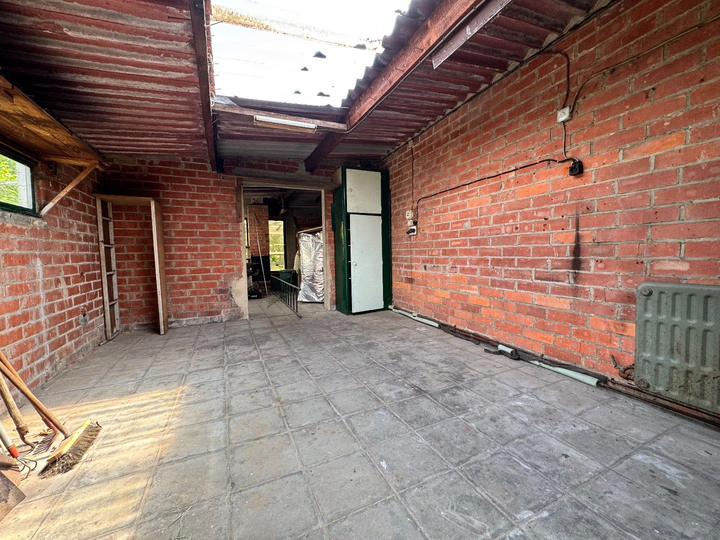 Ruime woning met 5 slaapkamers, tuin en garage in Wingene foto 18