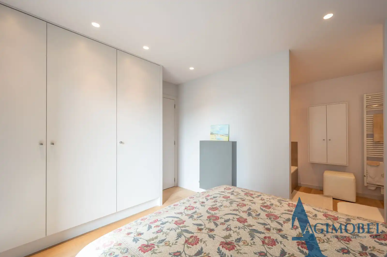 Eigentijds en perfect afgewerkt 2-slaapkamerappartement op toplocatie in Knokke. foto 8