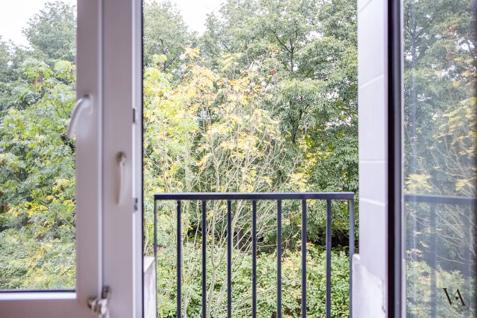 Zonnig hoekappartement met 2 slaapkamers op toplocatie in Leuven foto 8